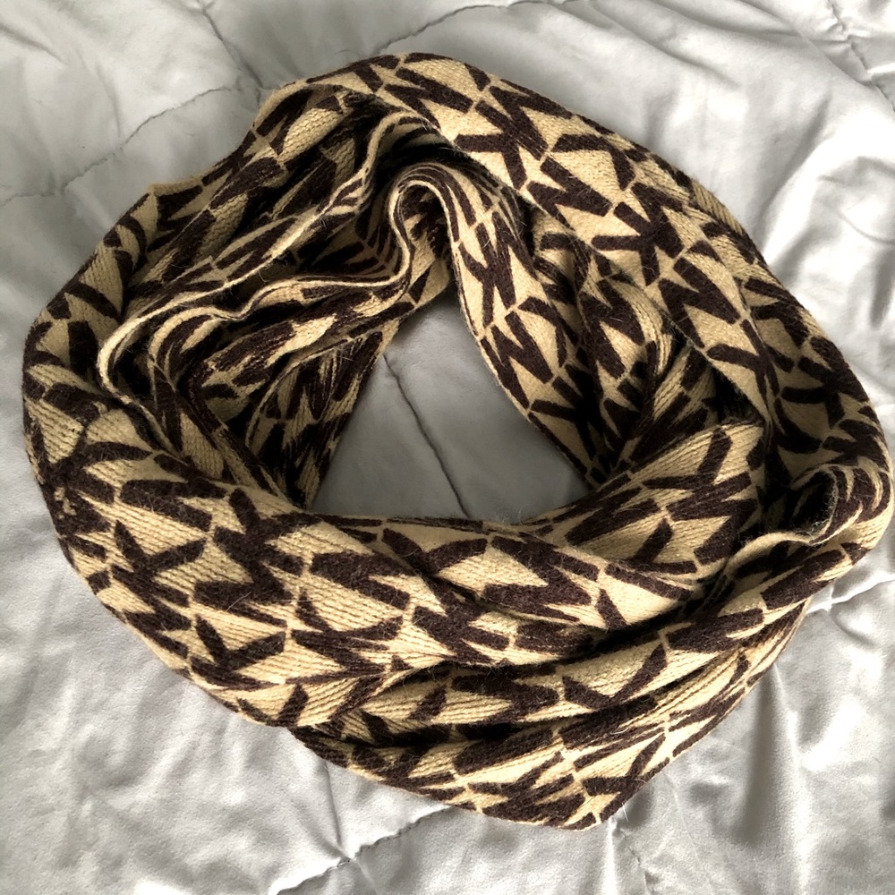 Michael Kors Infinity Scarf